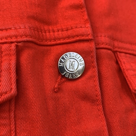 MADELEINE - Picture 3 of 16